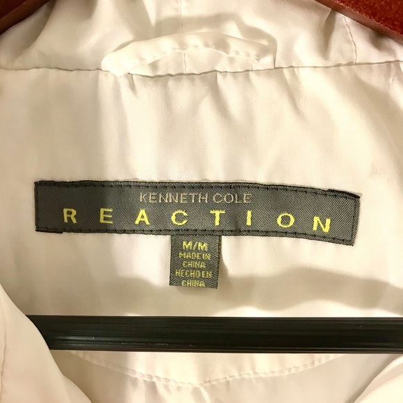 White puffy vest - Picture 3 of 3